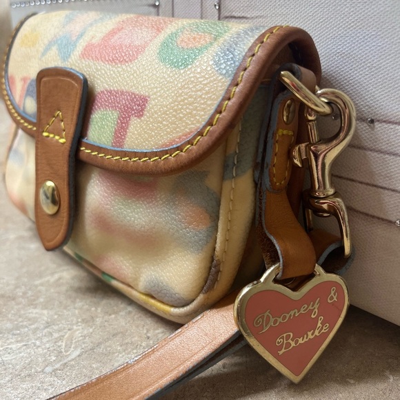 Dooney & Bourke Doodle Scribble Wristlet, Vintage - Picture 3 of 13